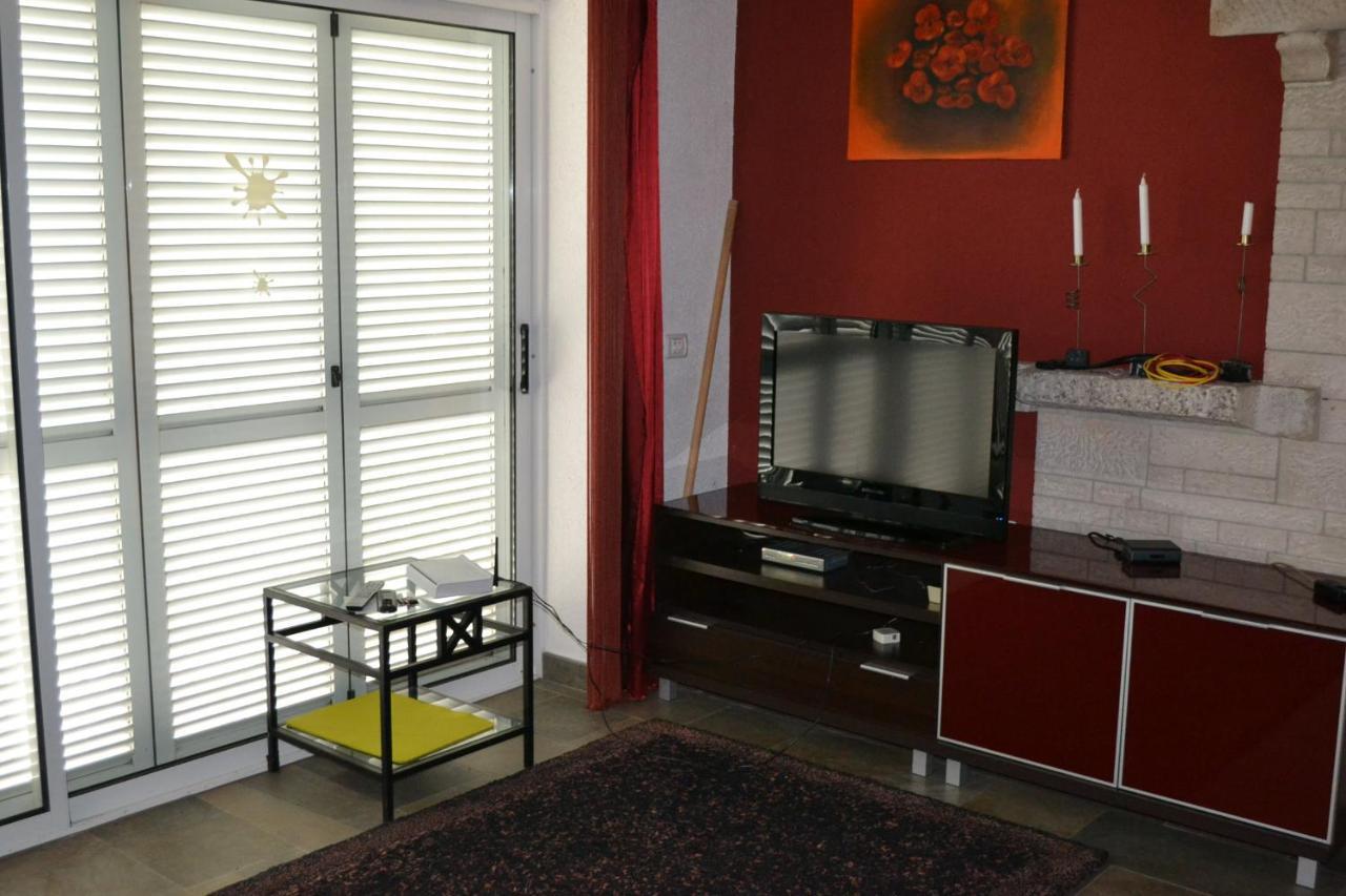 Villa Edward Premantura Bagian luar foto