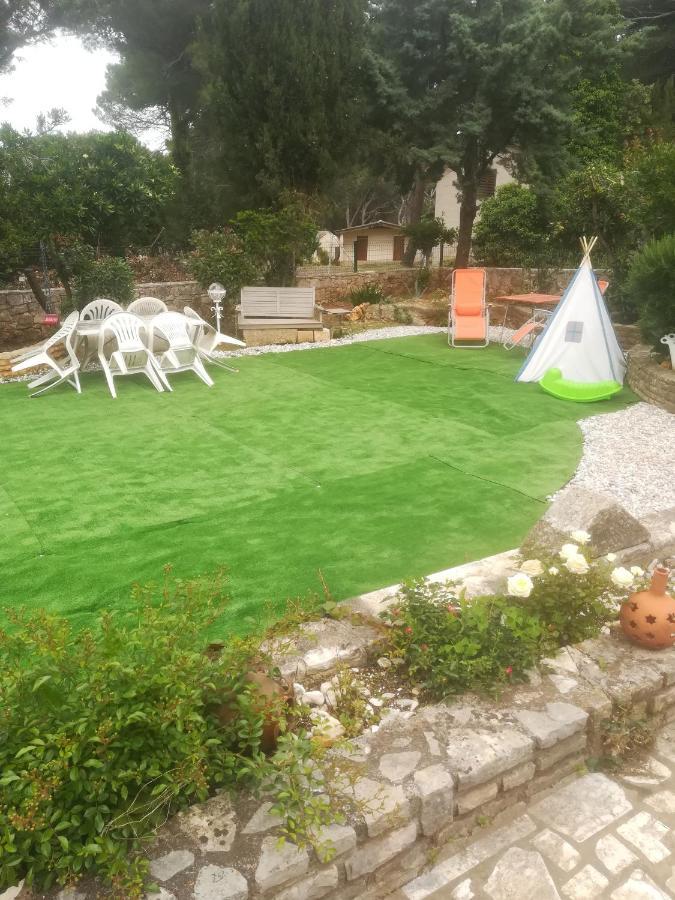 Villa Edward Premantura Bagian luar foto