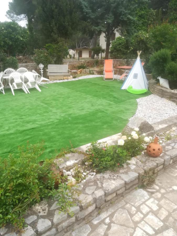 Villa Edward Premantura Bagian luar foto