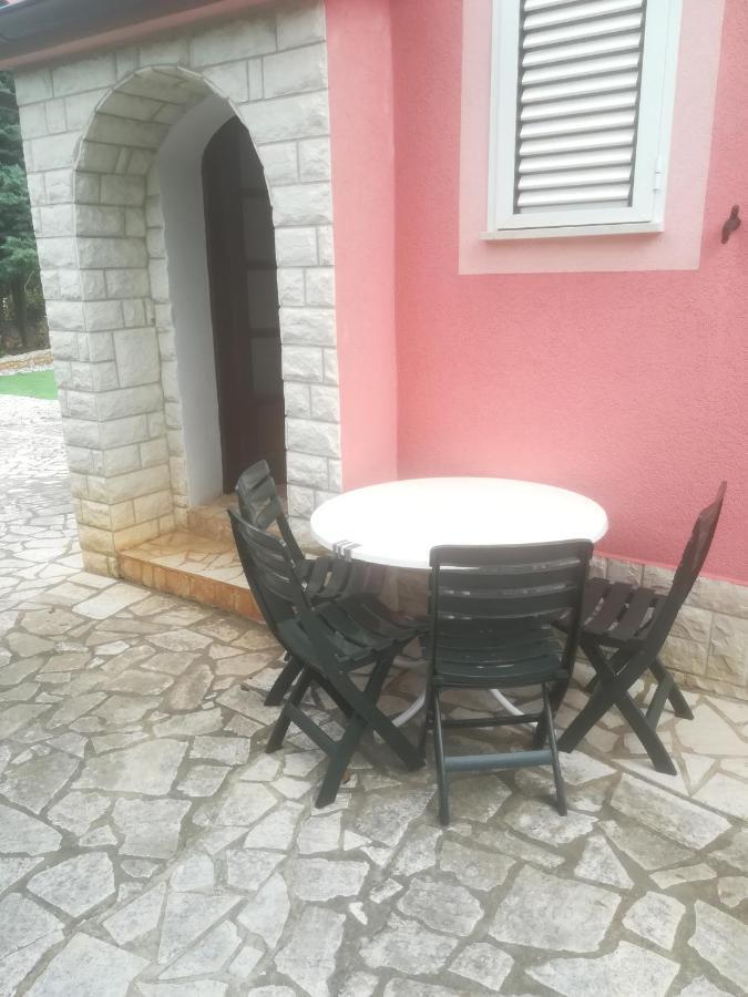 Villa Edward Premantura Bagian luar foto
